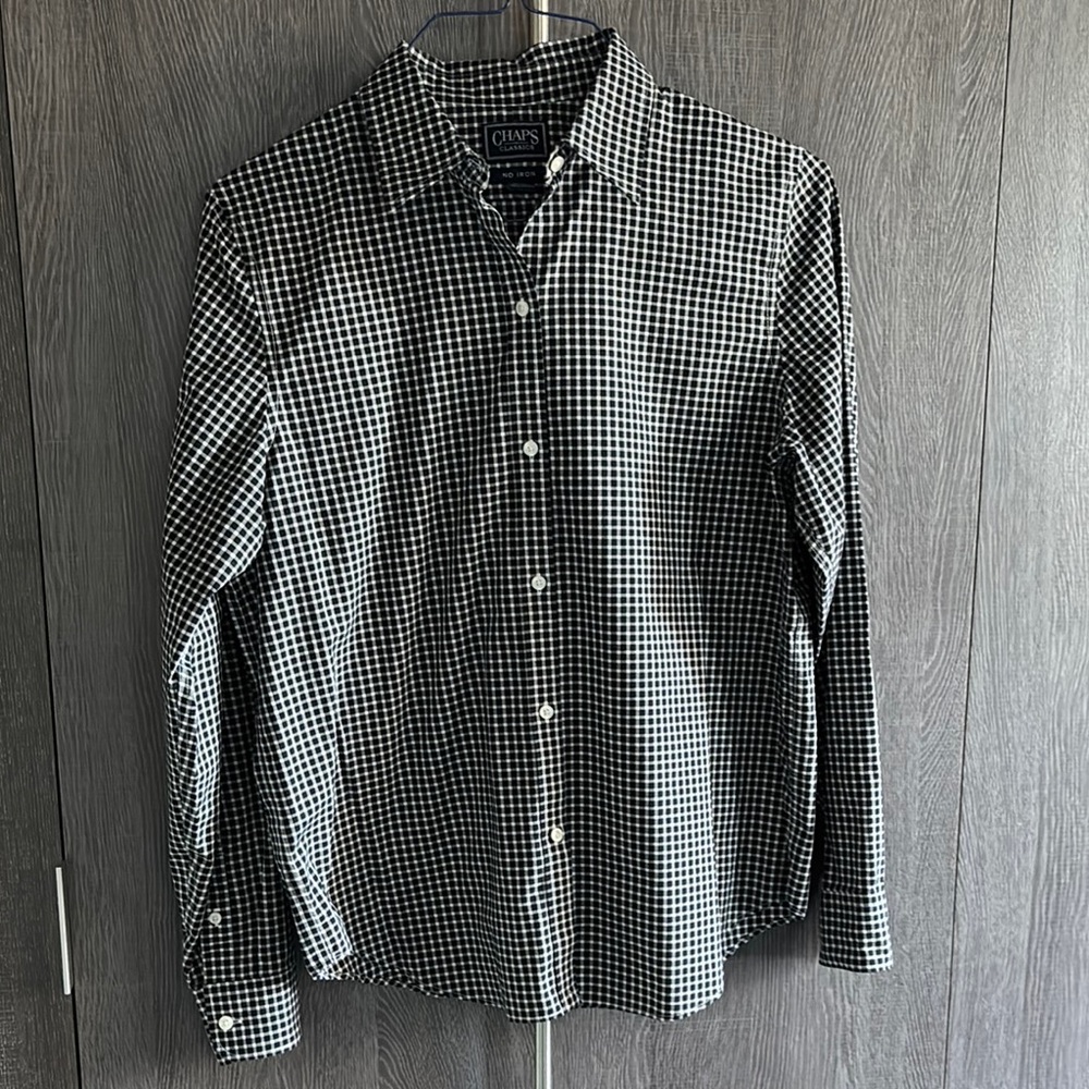 Women’s Chaps long sleeved blouse. Black and white checkered. Size L